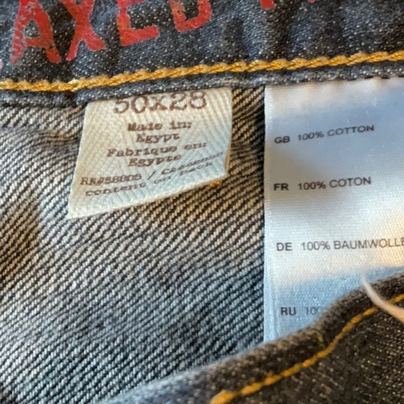 Relaxed Blue Jeans with Contrast Stitching - Picture 5 of 7